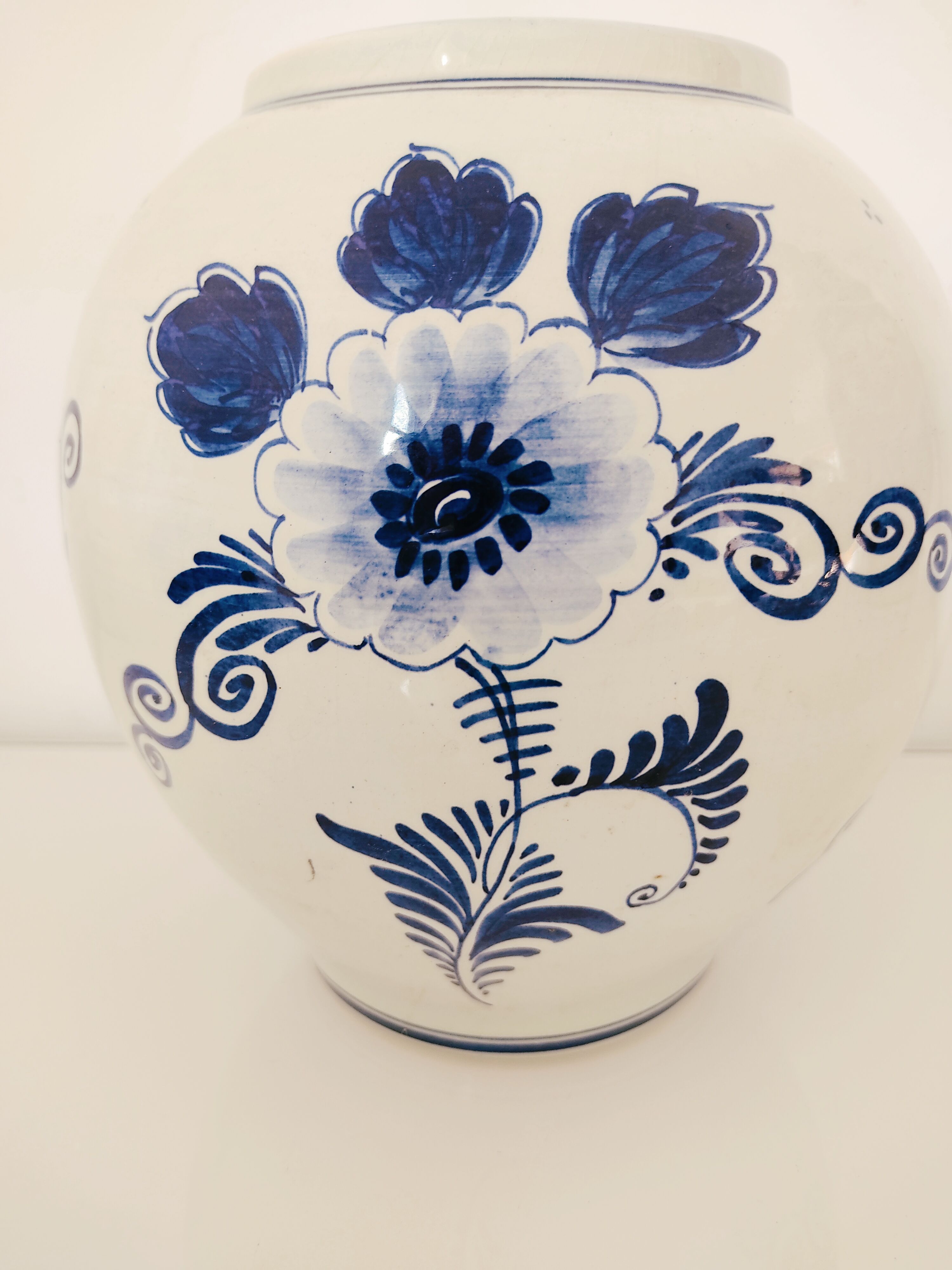 Delft earthenware vase floral decoration