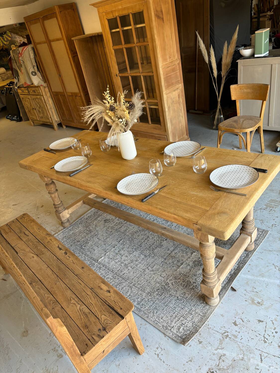 Farm table