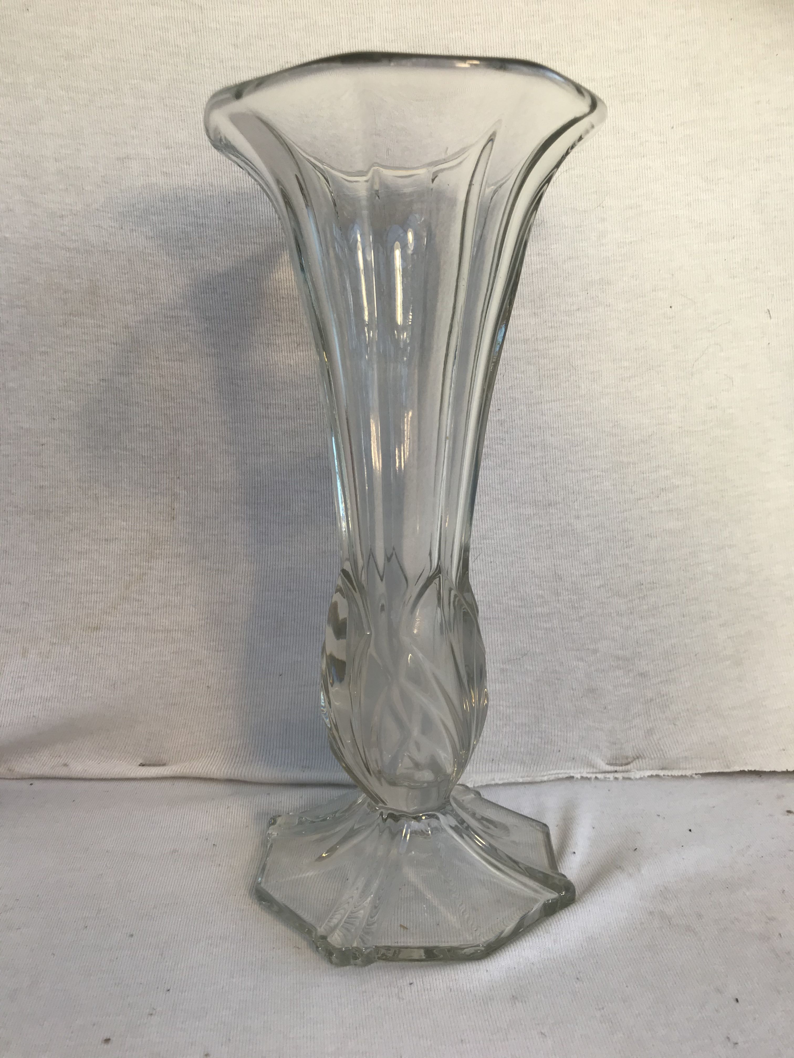 Pair of antique Art Deco style vases in moulded glass and vintage decoration