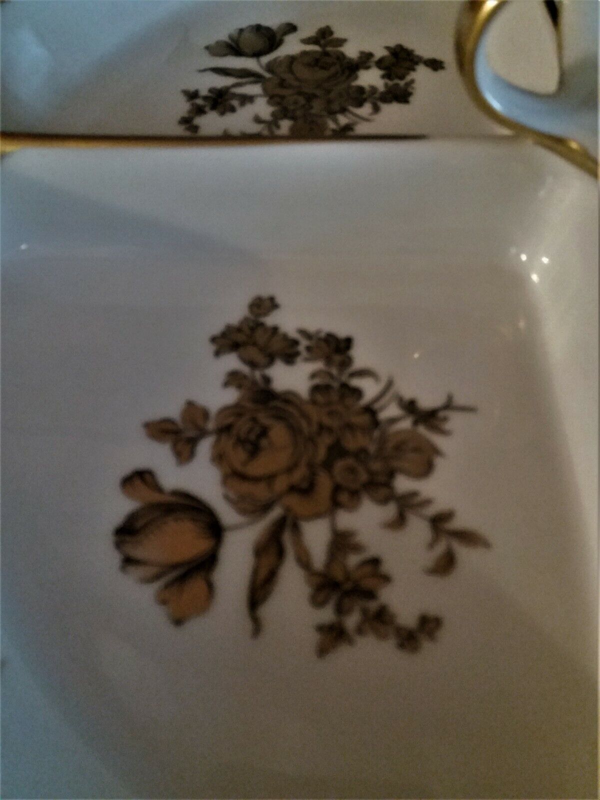 Porcelain flat servant from Limoges Mandavy Marcel