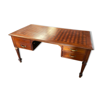 Bureau antique avec incrustation de placage