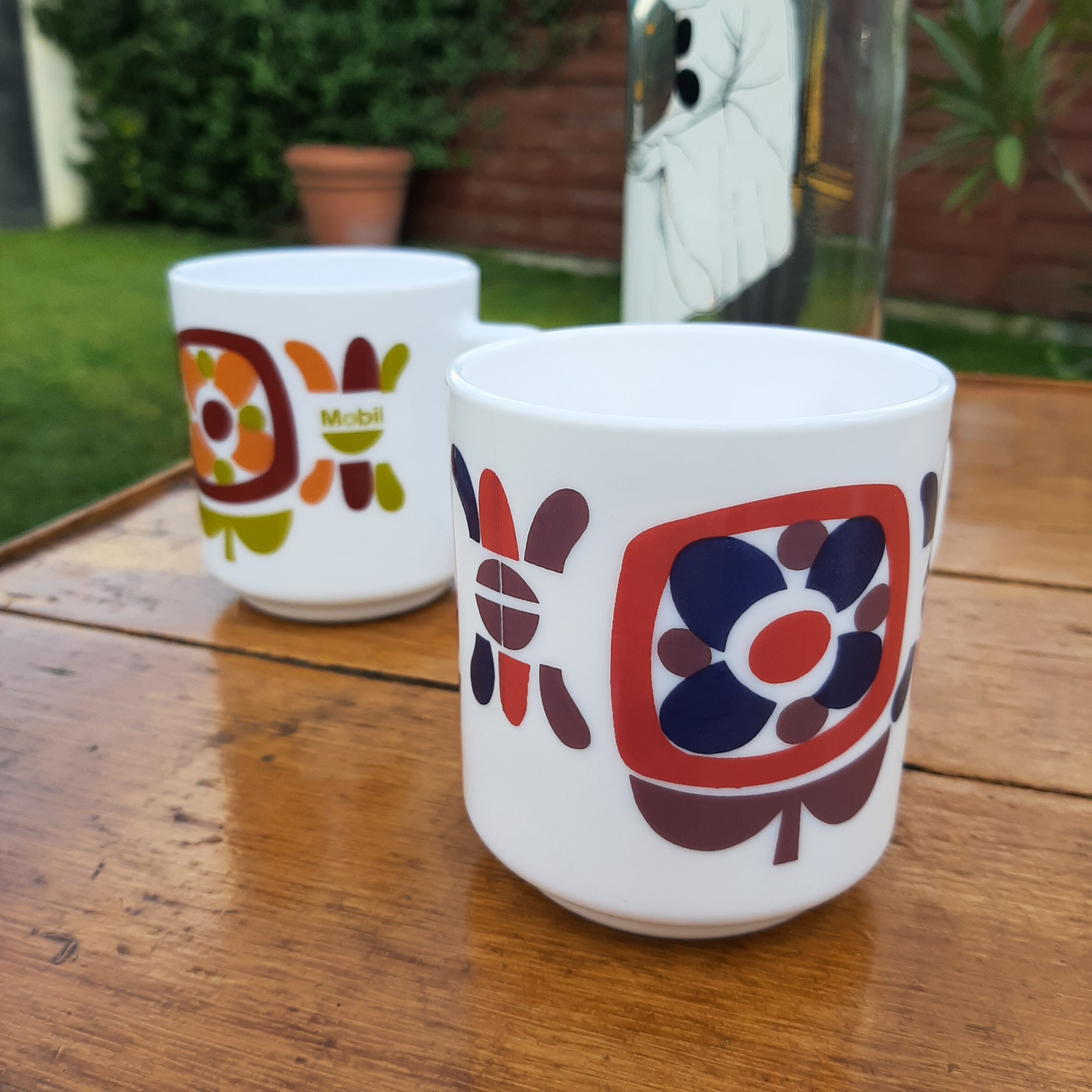 Lot 2 cups vintage mobil