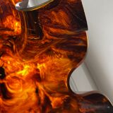 Tortoiseshell effect cut - handkerchief shape