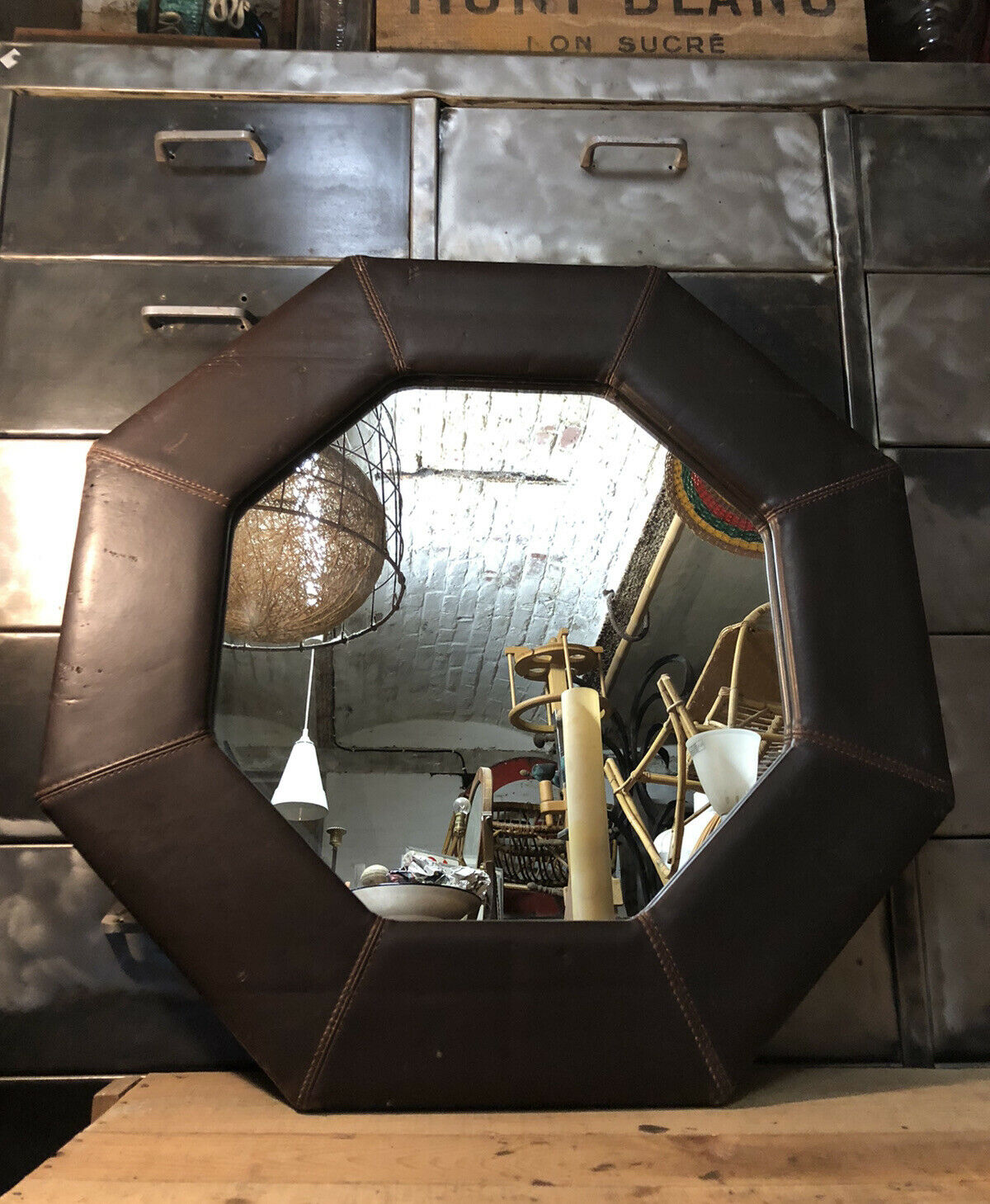 Octagonal wall mirror in vintage brown leather 67,5x67,5 cm