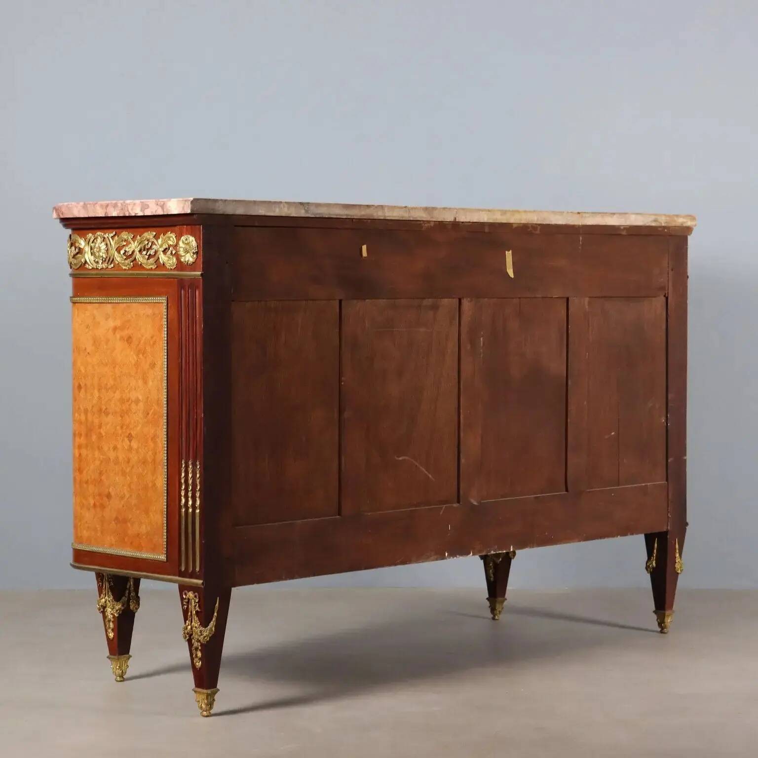 Louis XVI-style buffet in mahogany and gilded bronze, 20th century.
