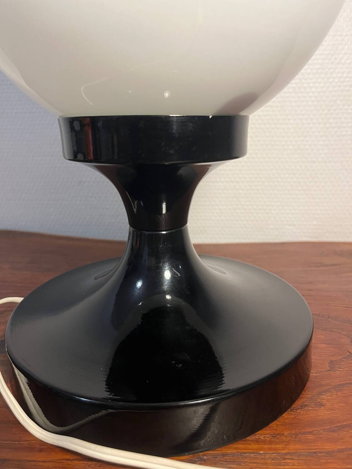 Opaline and black metal table lamp, 1980s