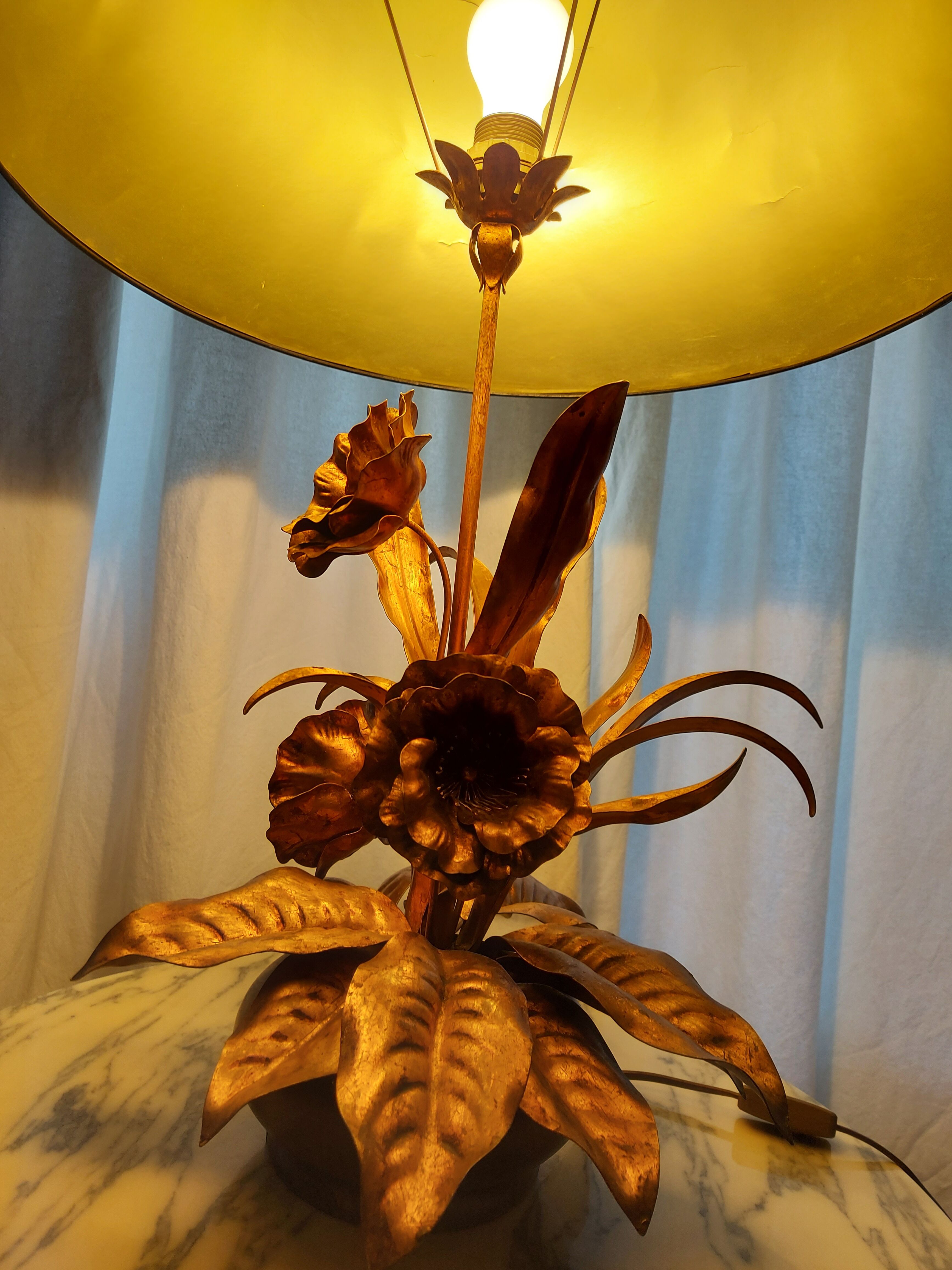 Large lamp, bouquet of vintage anemone flowers, gold metal, Hans Kogl