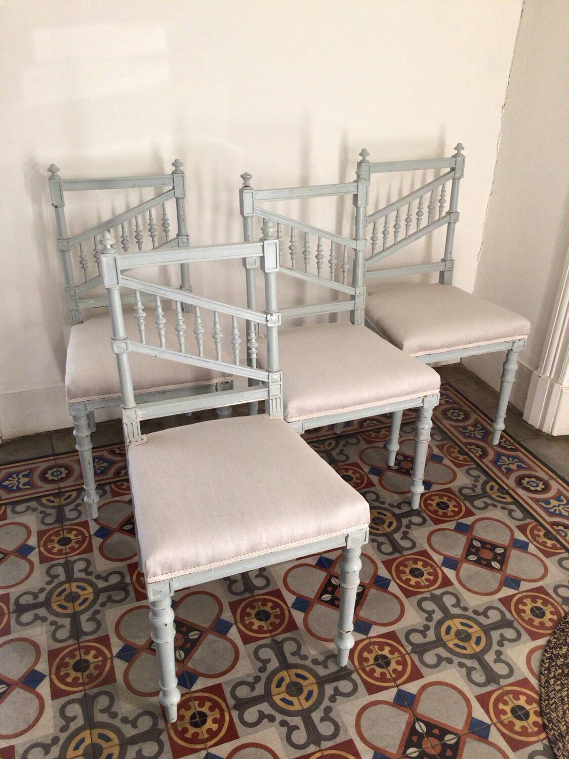 Set of 4 antique chairs
