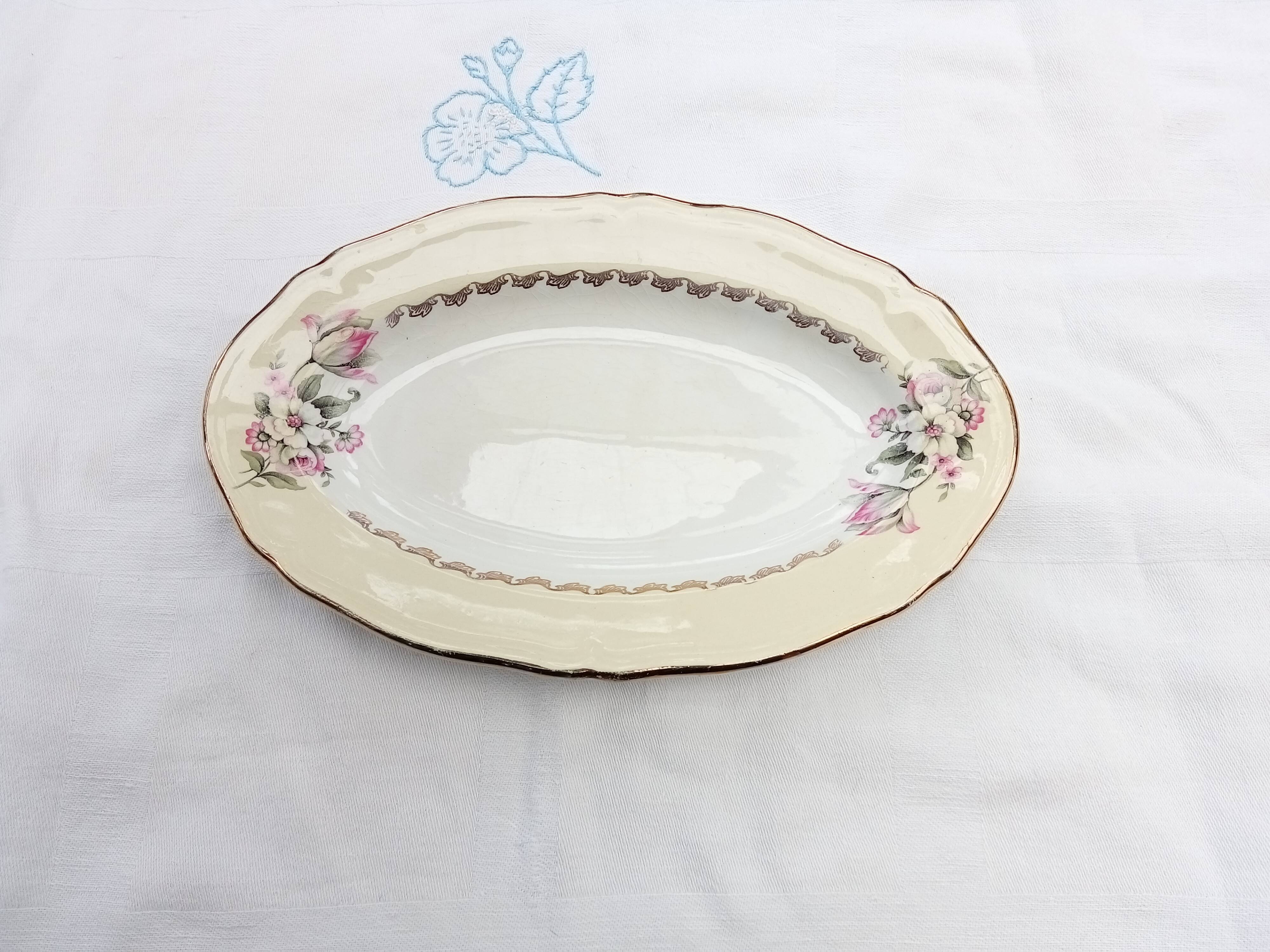 Set of 3 dishes and sauce boat L'Amandinoise