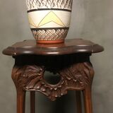 Selette en noyer sculpté