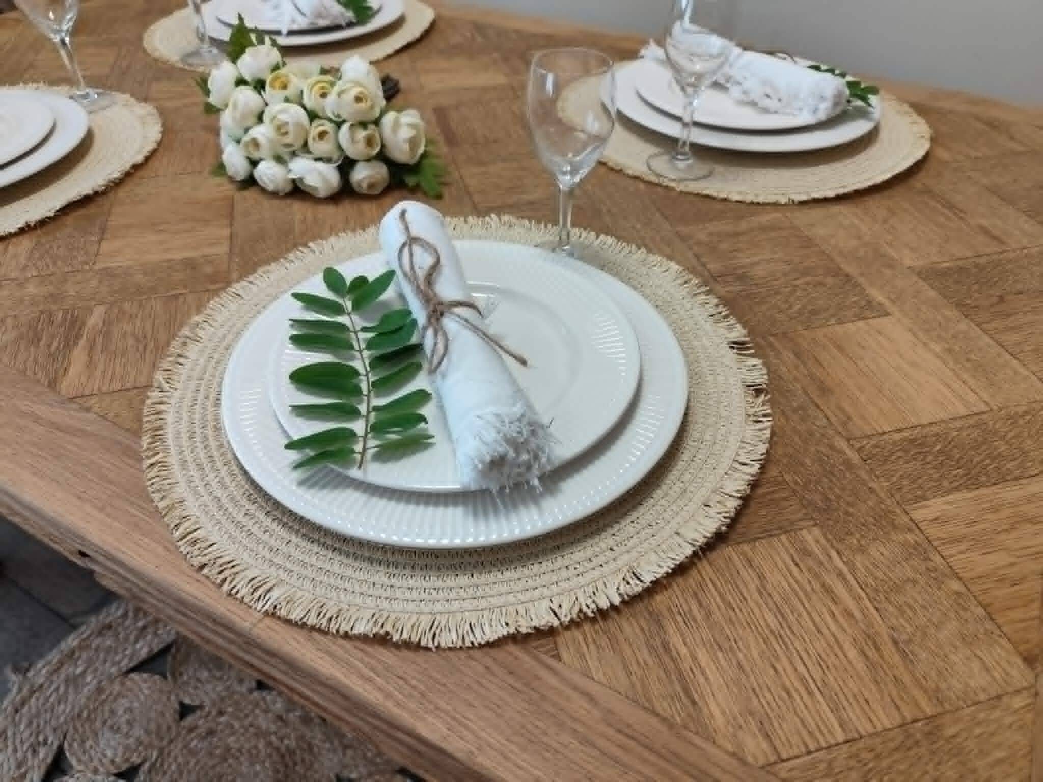 Table style regence en chene massif