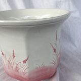 Earthenware pot cover with reed patterns