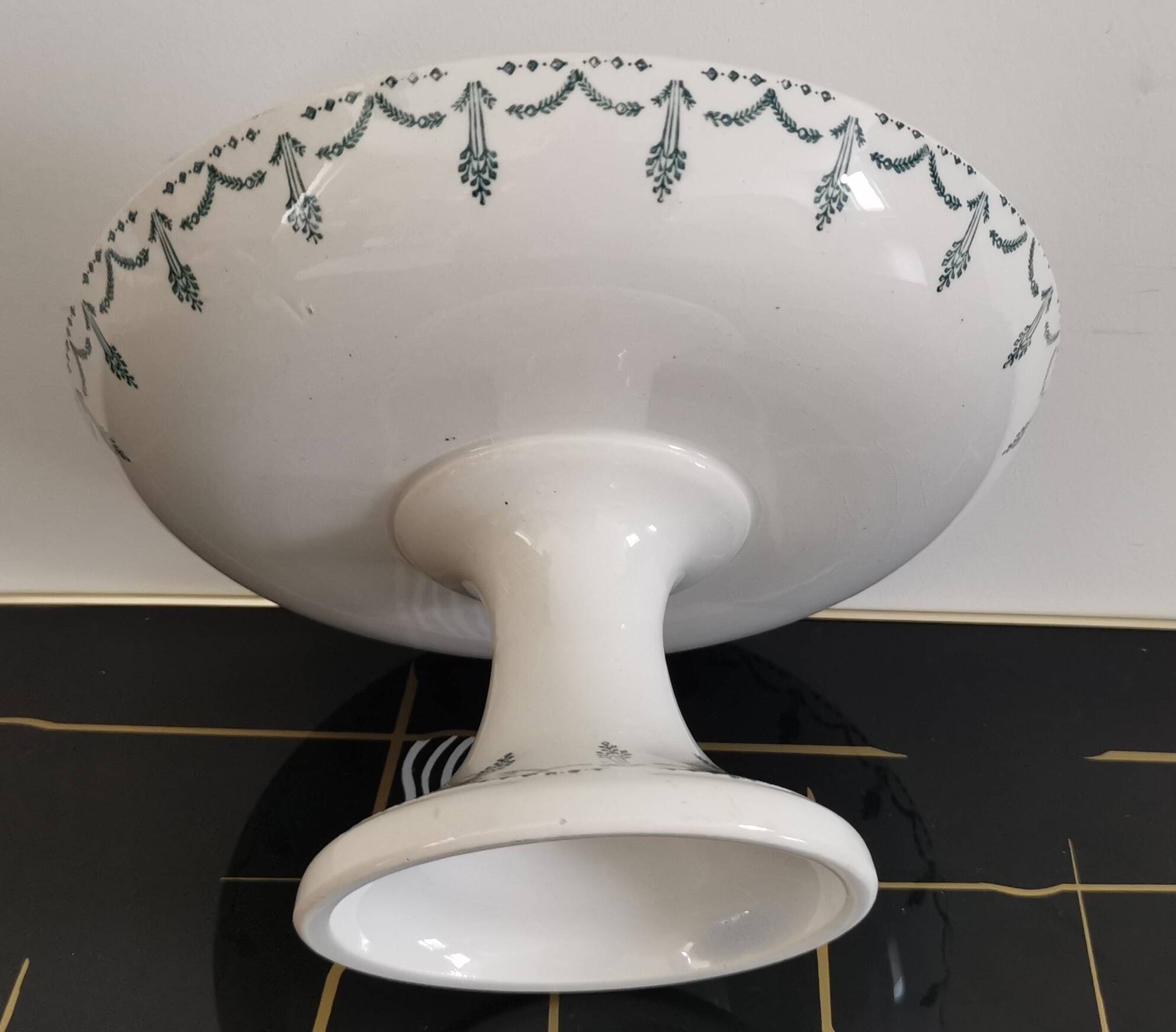 Old Gien iron earth compote bowl with green garland 1900-1930