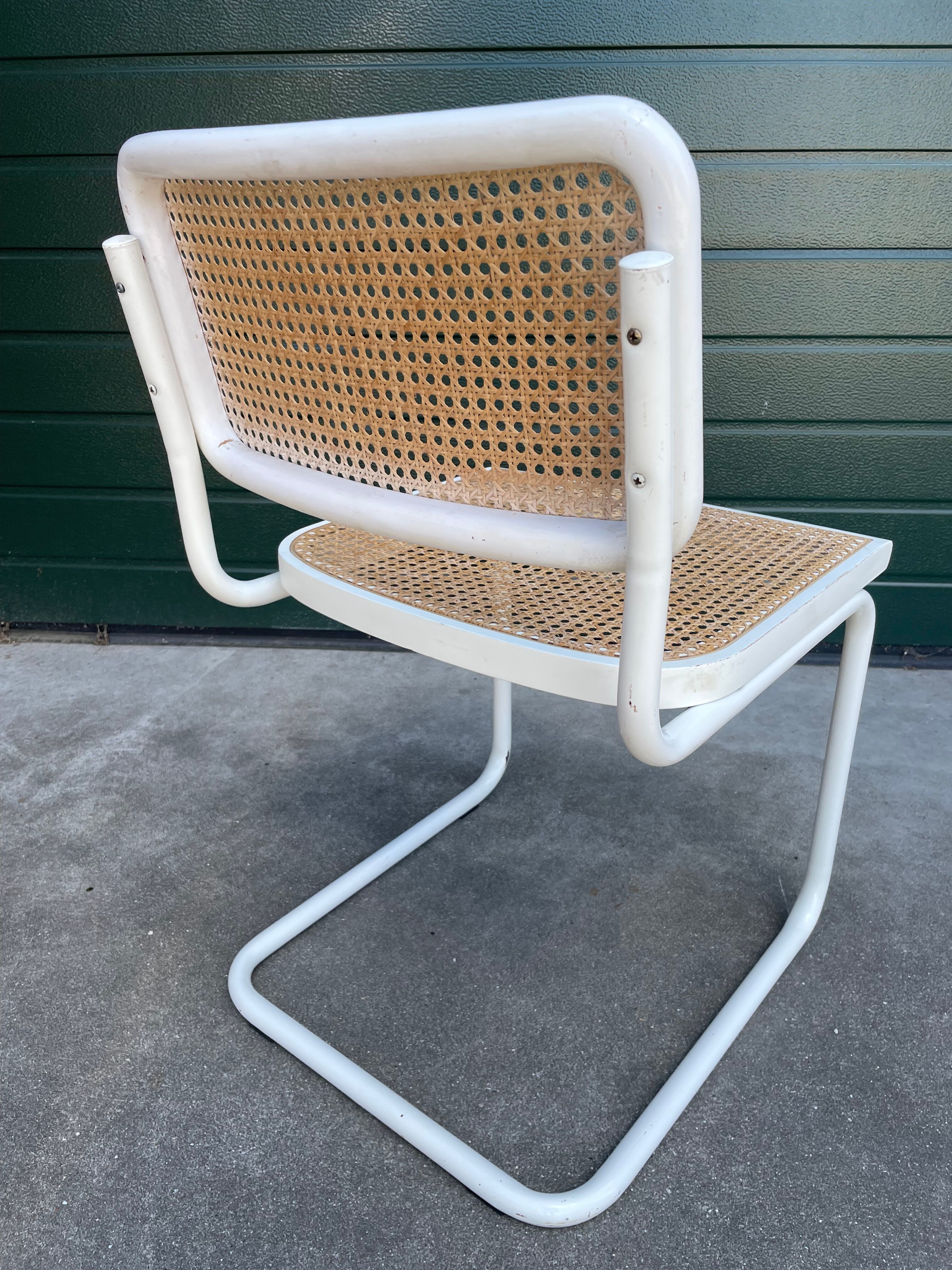 Set of 4 Cesca b32 model chairs in white by Marcel Breuer