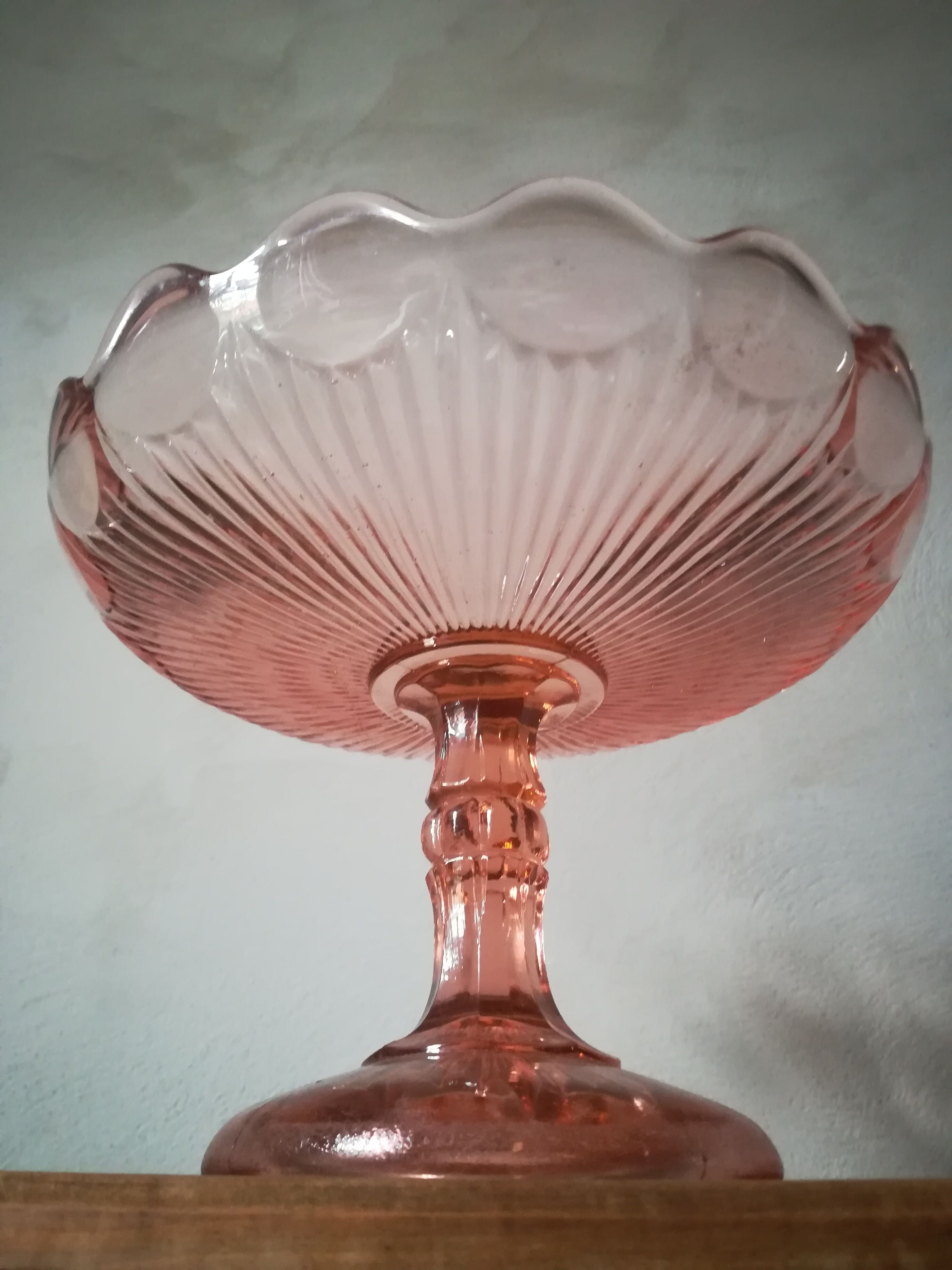 Art deco presentation dish