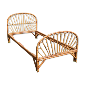 Rattan bed