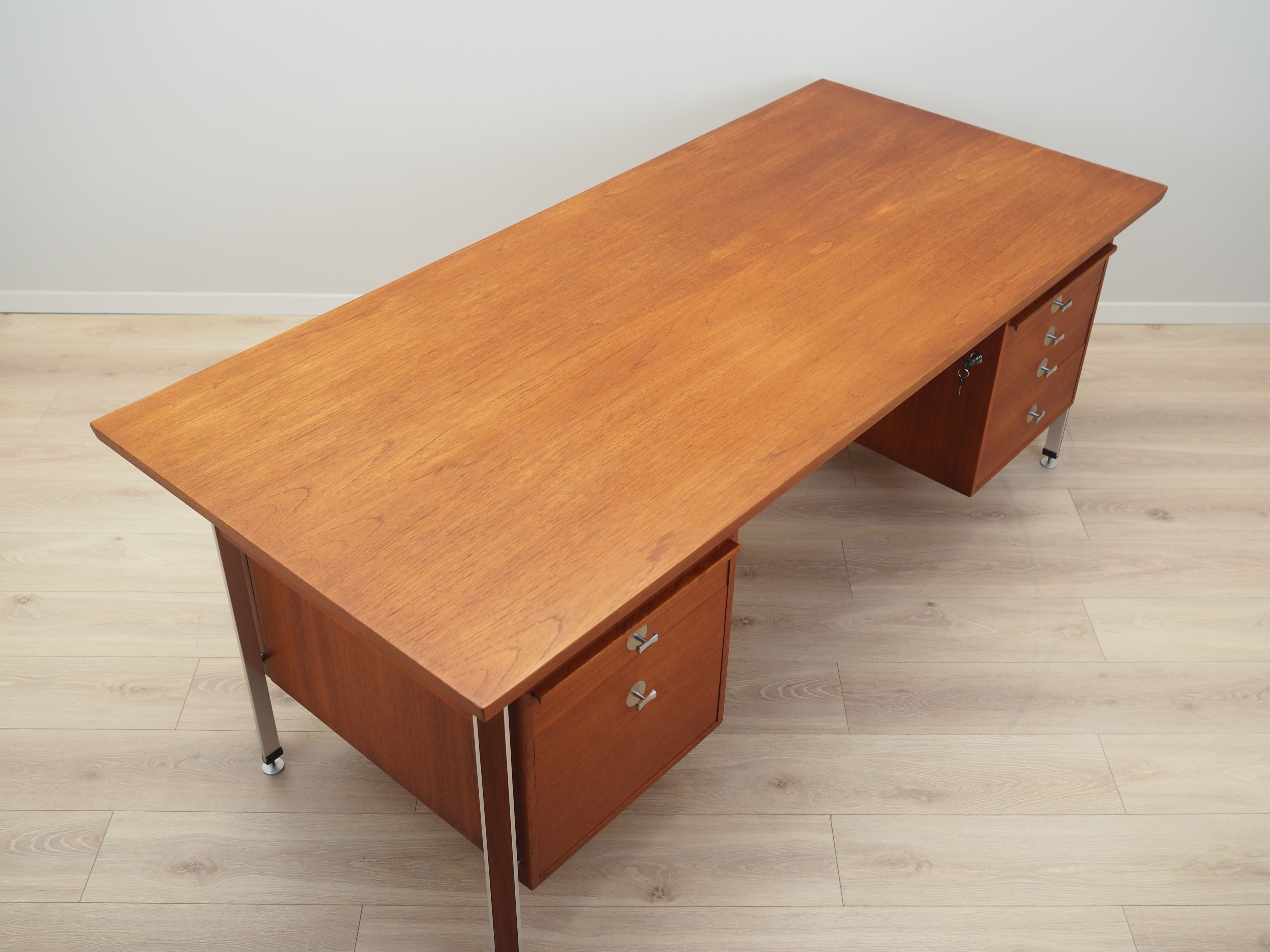 Teak desk, Danish design, 1970s, designer Finn Juhl, manufacturer France & Son