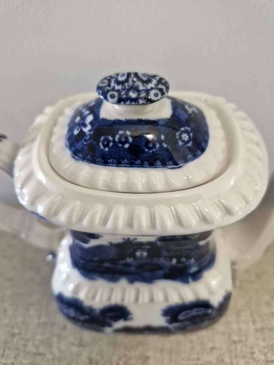 Rare antique porcelain teapot – Copeland England Spode's Tower
