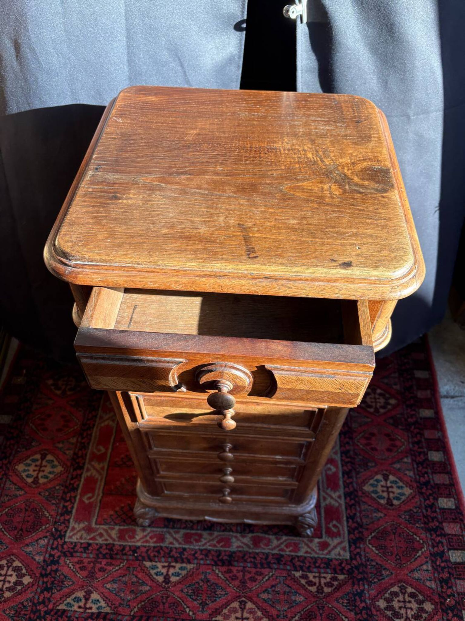 Antique Louis XV style bedside table, marble niche, marquetry, late 19th century