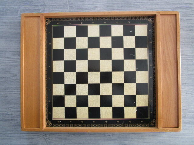 Boite de jeux en bois années 60'