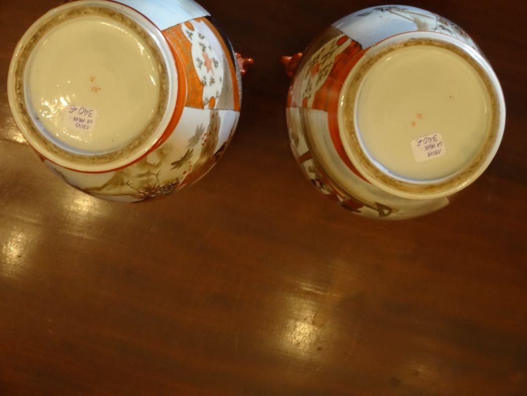Paire de vases en porcelaine de Satsuma, Japon, XIXème, H37cm