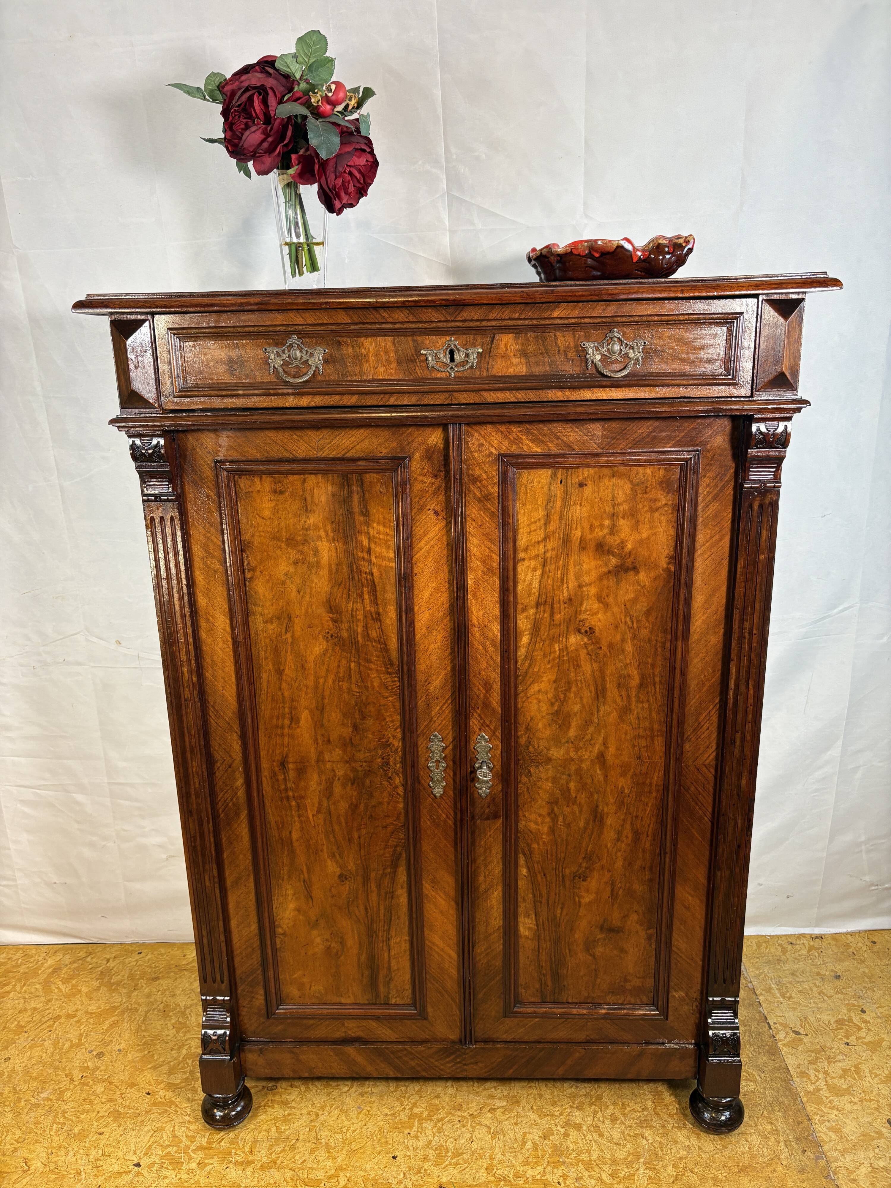 Antique Gründerzeit Vertiko Cabinet in Walnut – Circa 1890–1900  A stunning