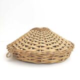 Round rattan basket with its lid