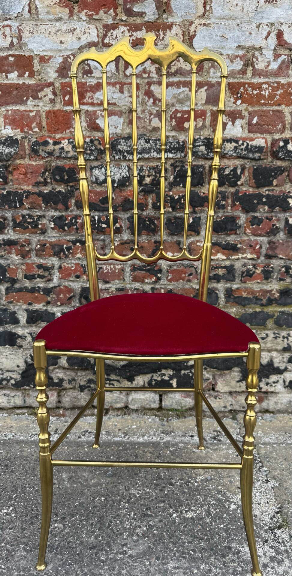 Vintage chiavari chair