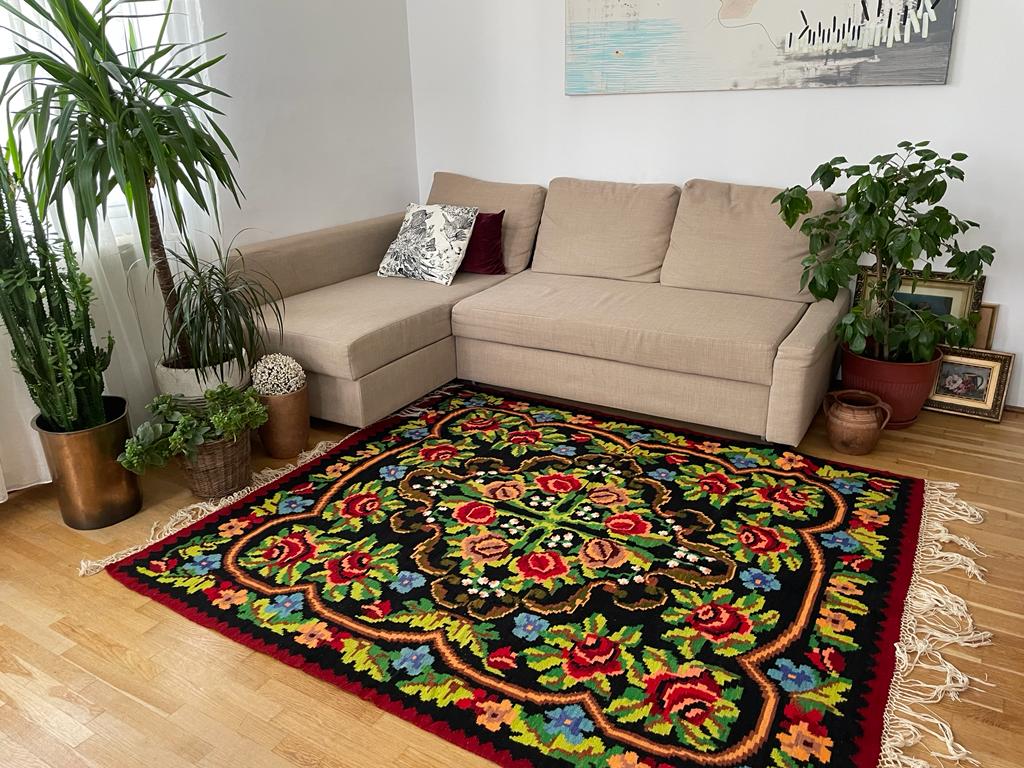 Floral transylvanian rug handwoven in romania, colorful flowers