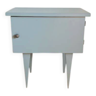 Jeanne bedside table
