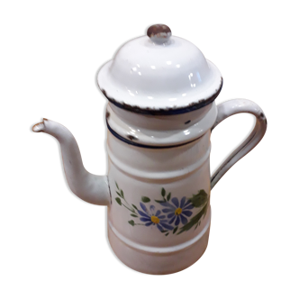 Former enamelled coffee maker patterned flowers