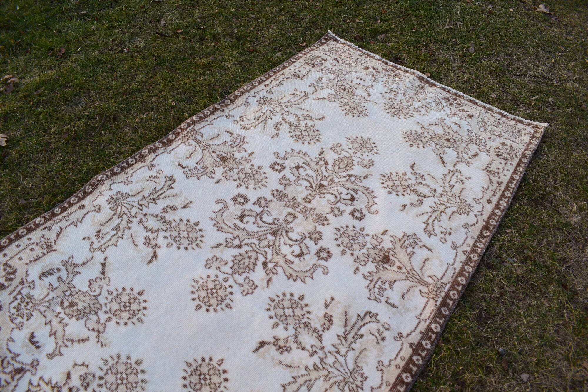 Vintage Turkish rug handmade 117x217 cm