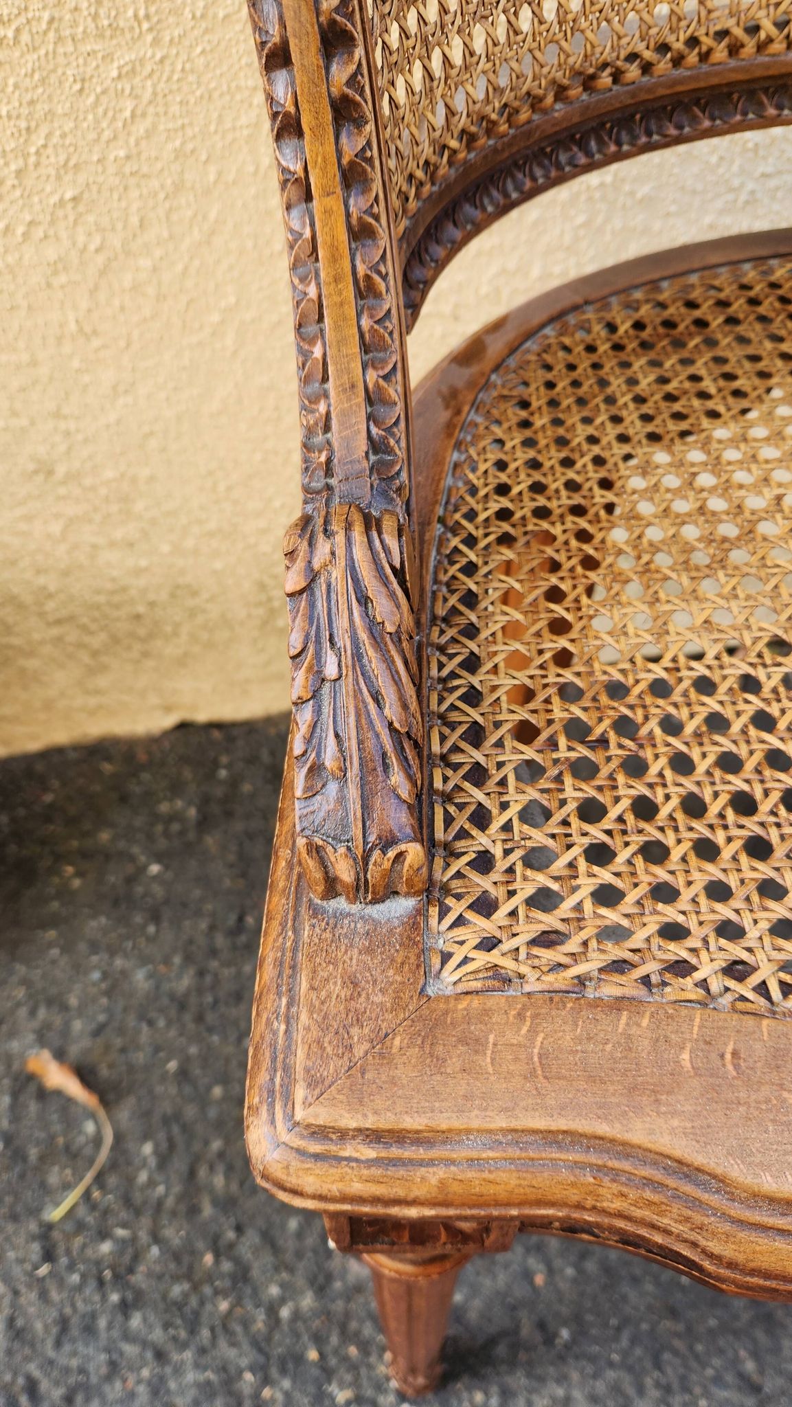Chaise ancienne Louis XVI en bois et canage XIXe siècle