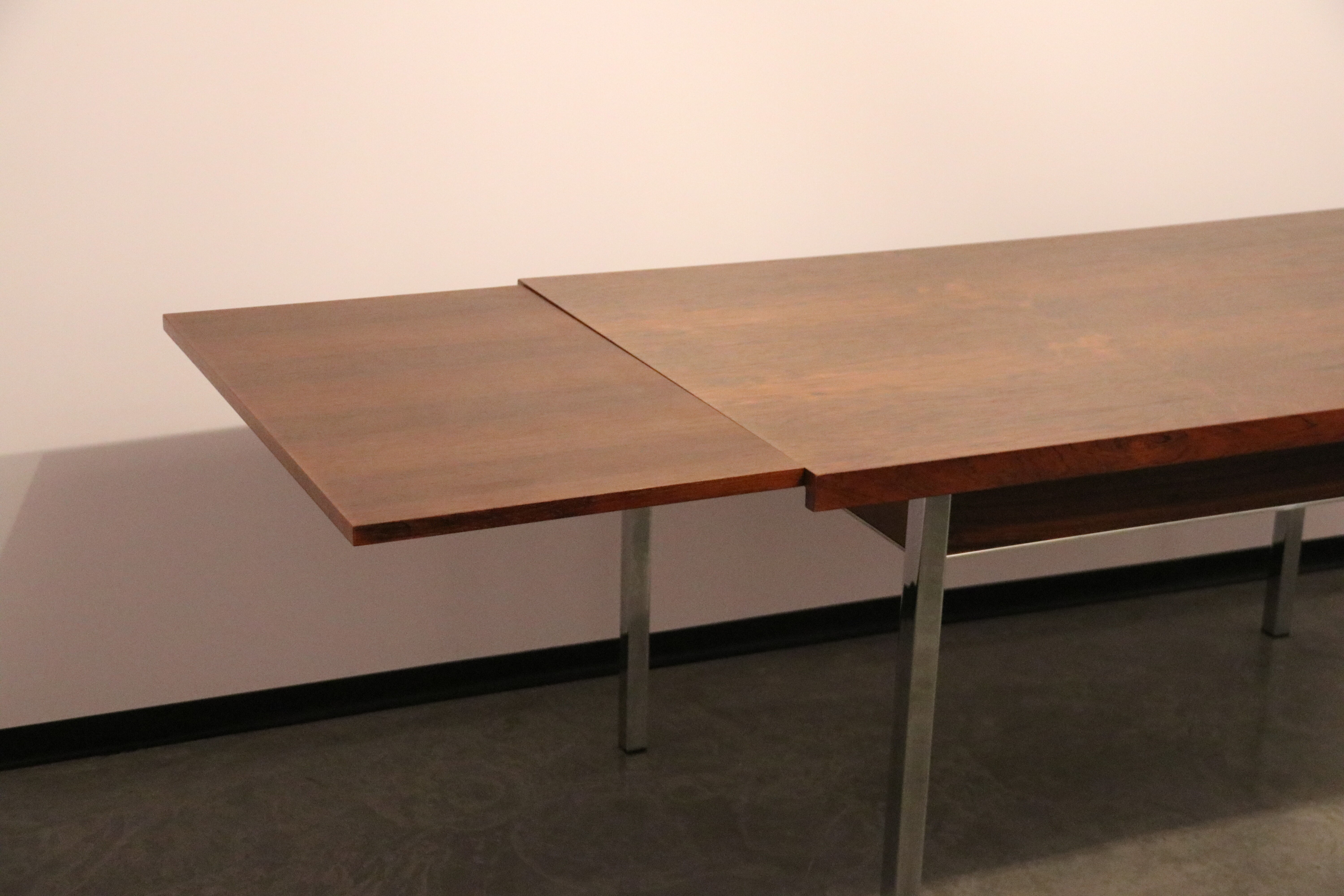 Table à manger extensible en bois de rose par Alfred Hendrickx, Belgique années 1950