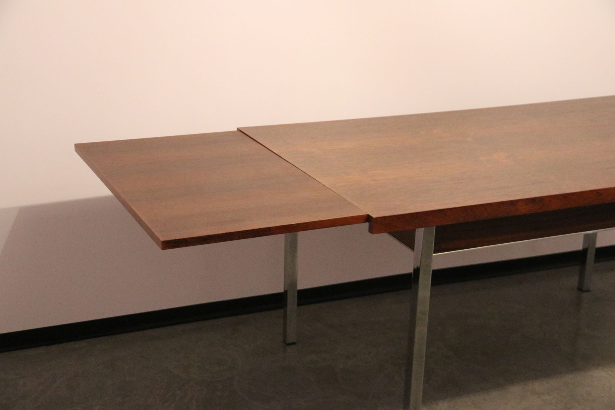Table à manger extensible en bois de rose par Alfred Hendrickx, Belgique années 1950