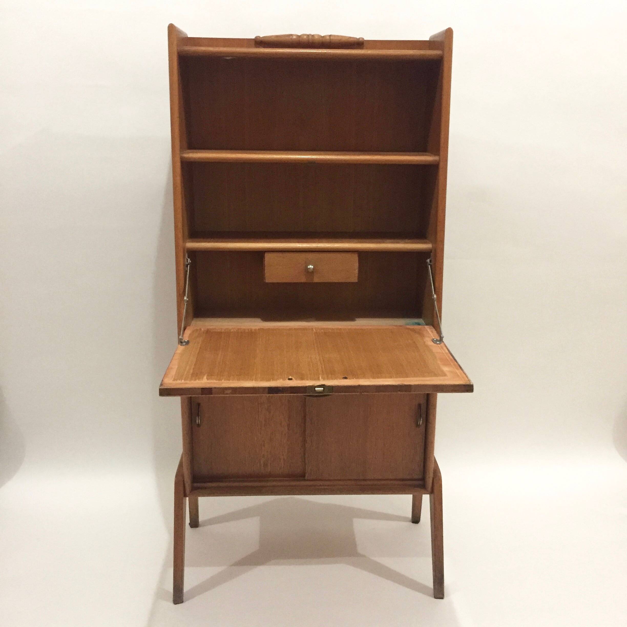 Secretary 60s compass feet