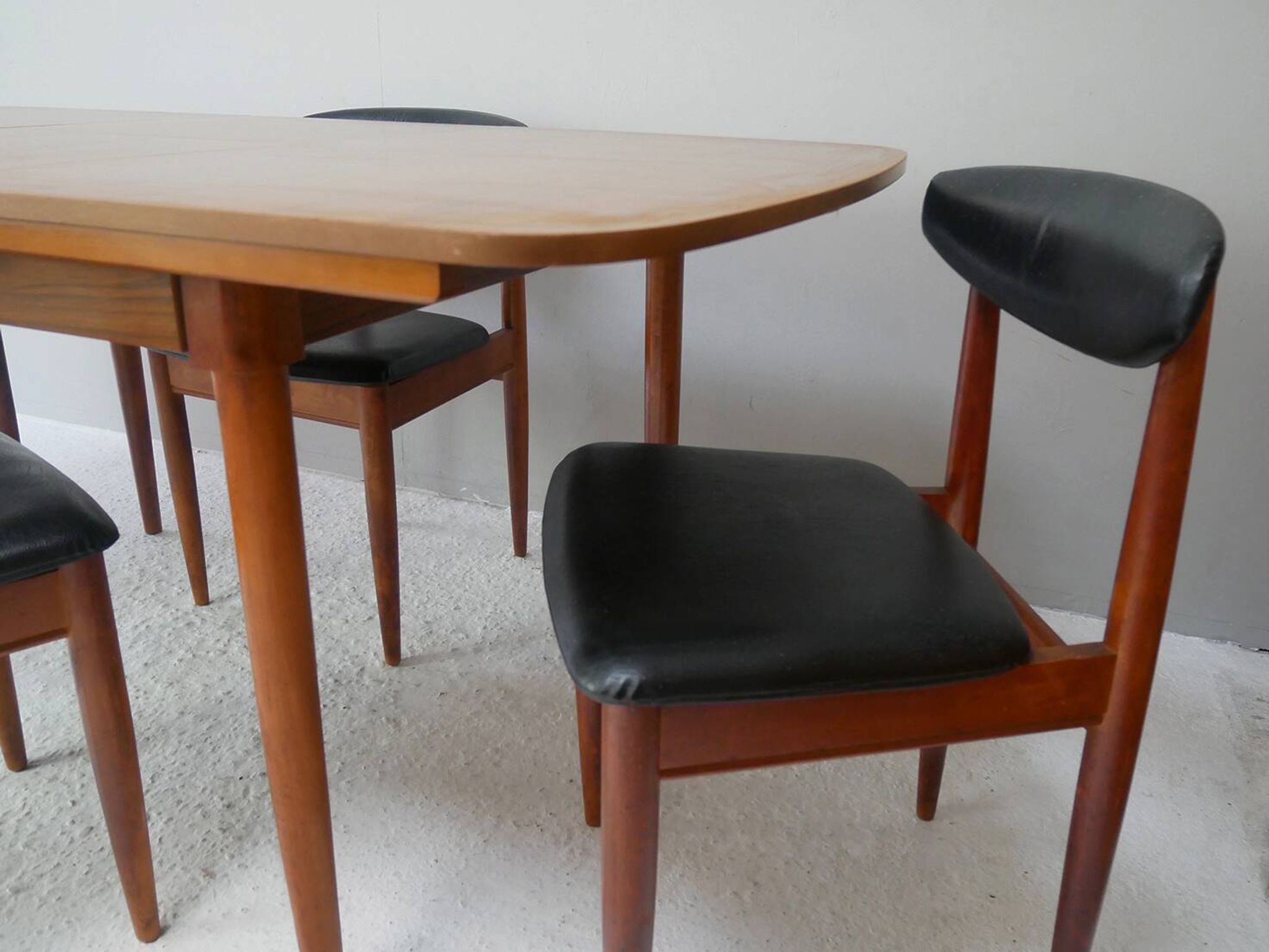 Set Of 4 1970’s Mid Century Dining Chairs By Schreiber