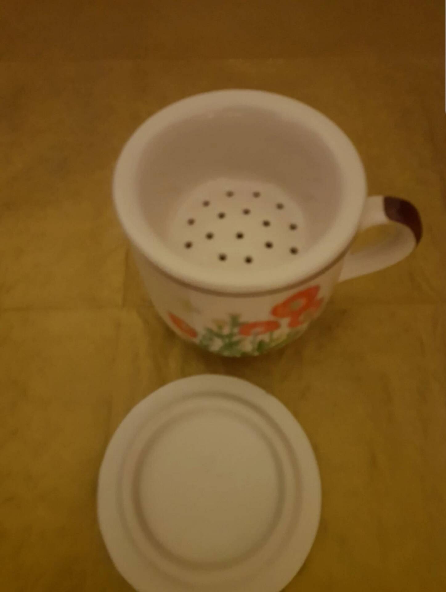 2 tea/herbal tea cups with infuser and lids