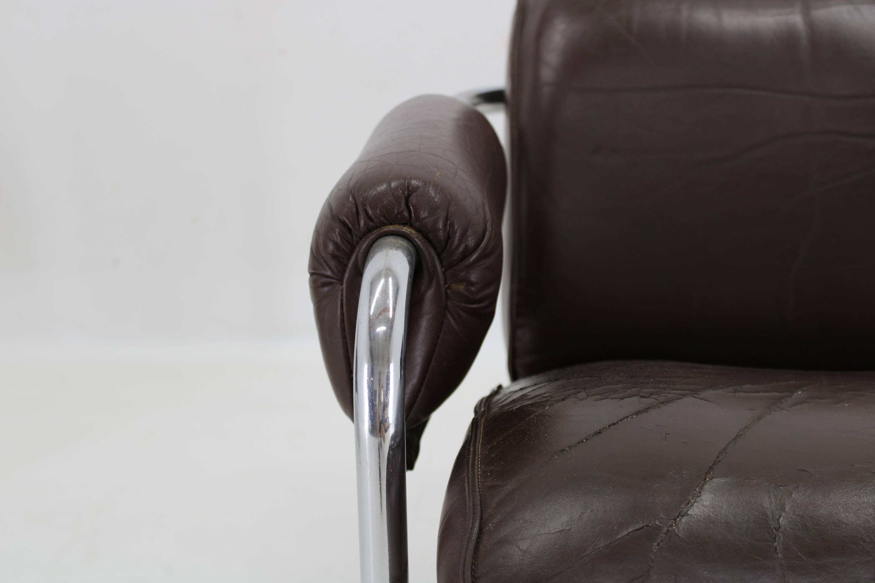 1950s Pair of Tubular Armchairs in Leather, Czechoslovakia