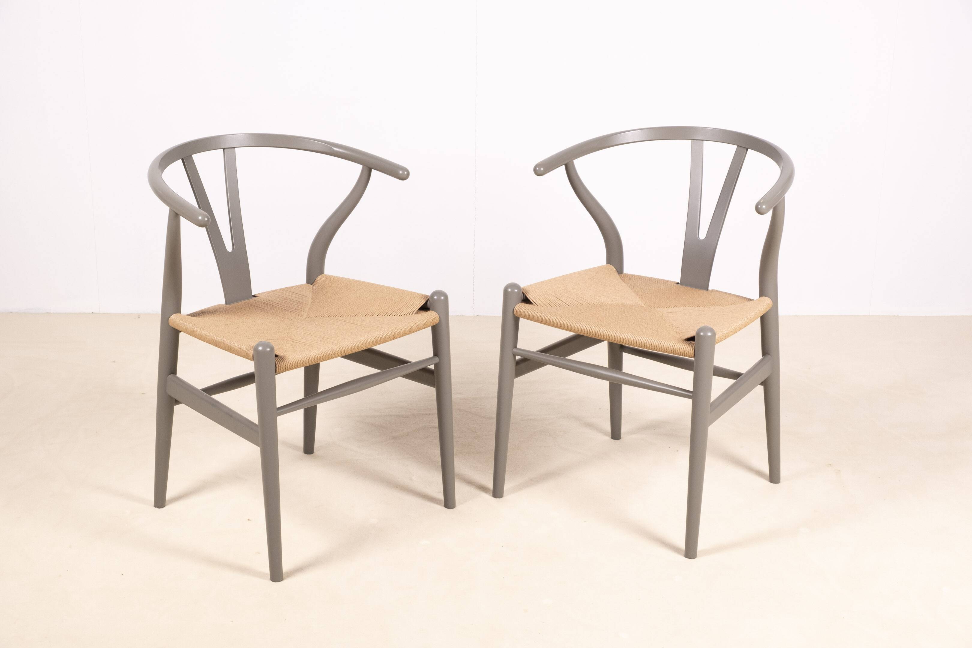 2 chaises Hans J. Wegner CH24 "Wishbone" pour Carl Hansen & Søn