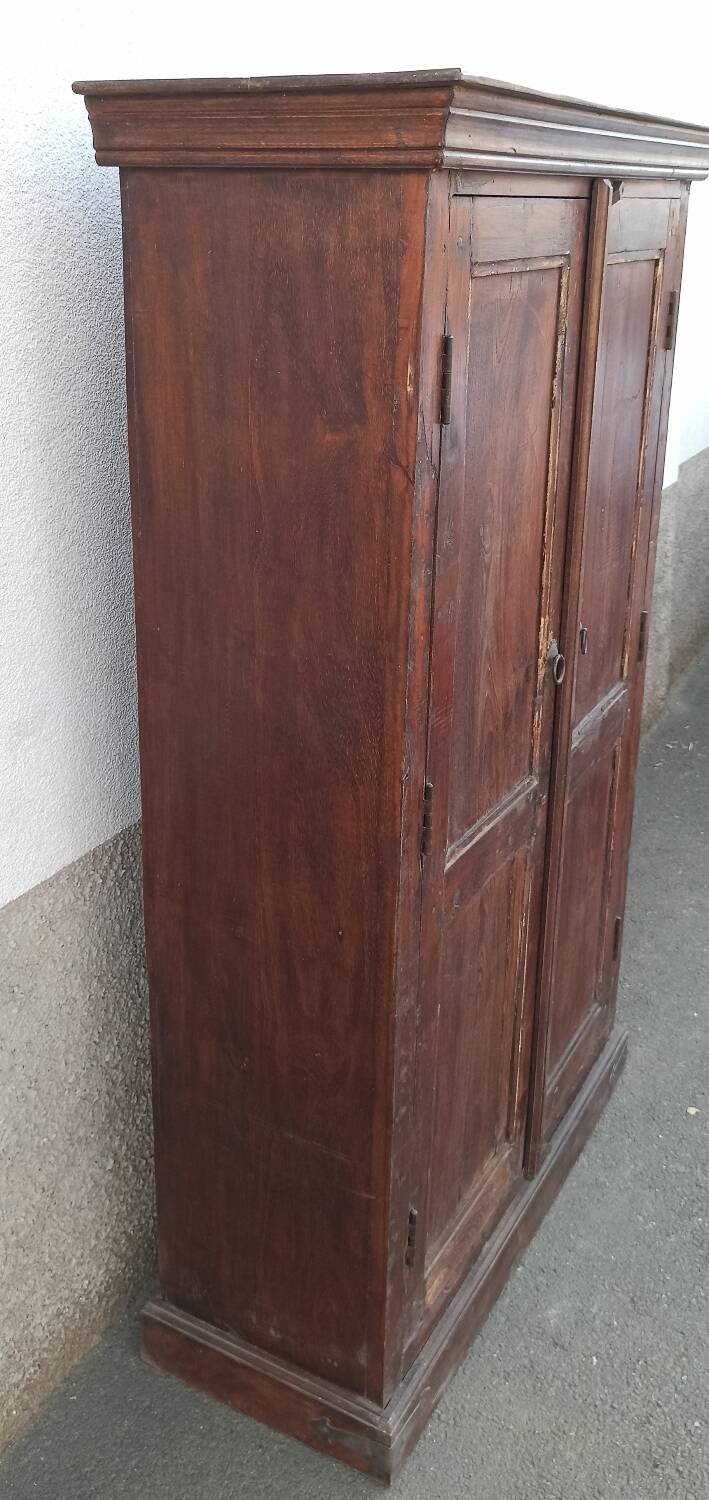 Armoire ancienne en bois