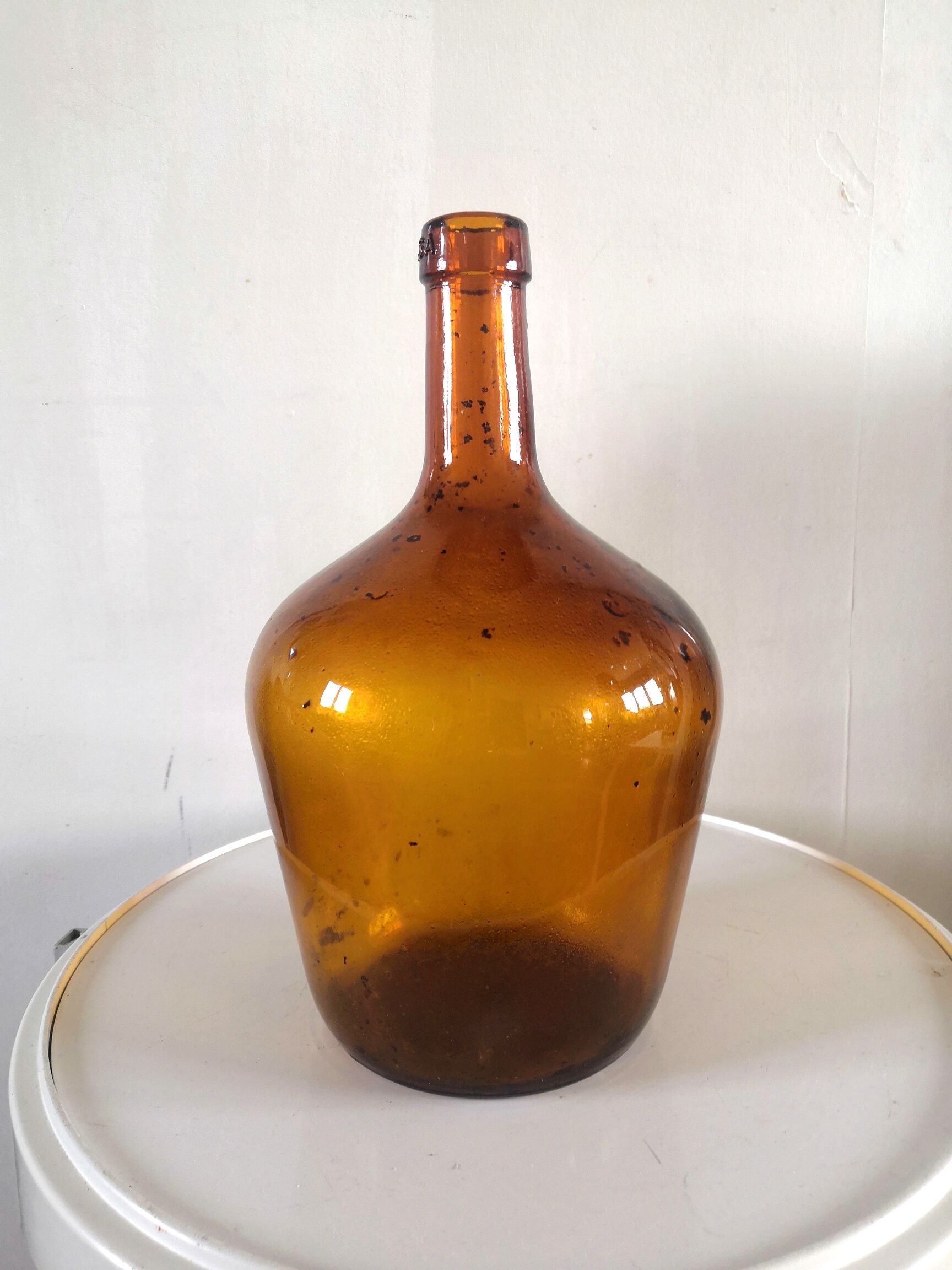 Old canister 2 liters orange viresa