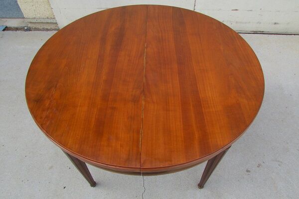 Opening round table on 3 extensions, 12 people