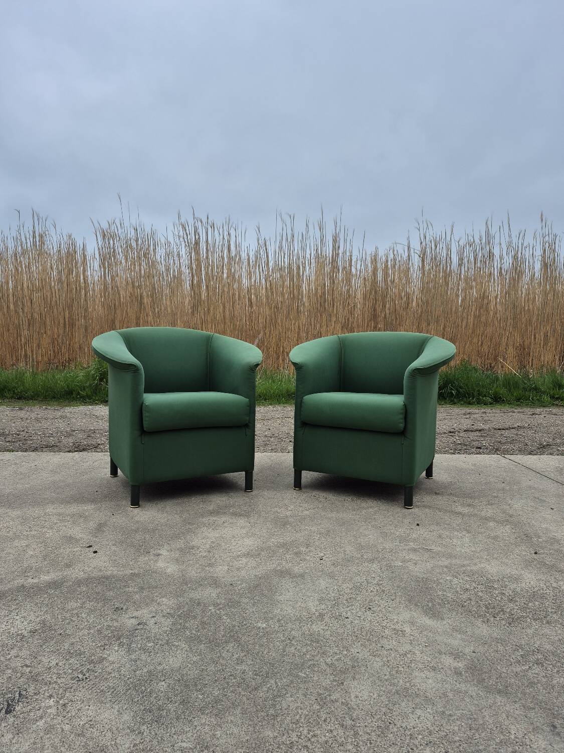 Set 2 vintage green Aura chair Paolo Piva Wittmann