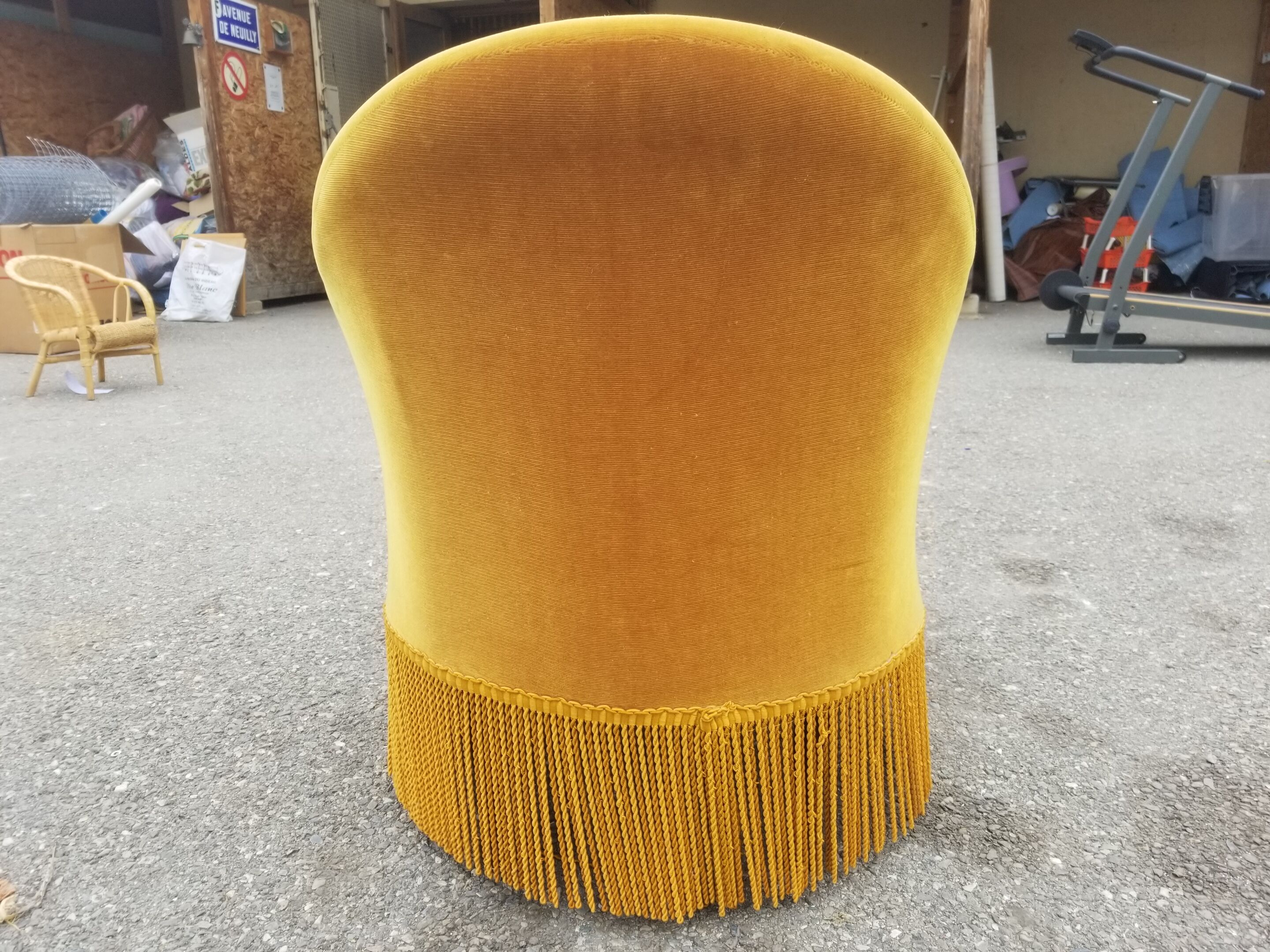 Vintage toad armchair- Golden yellow velvet.