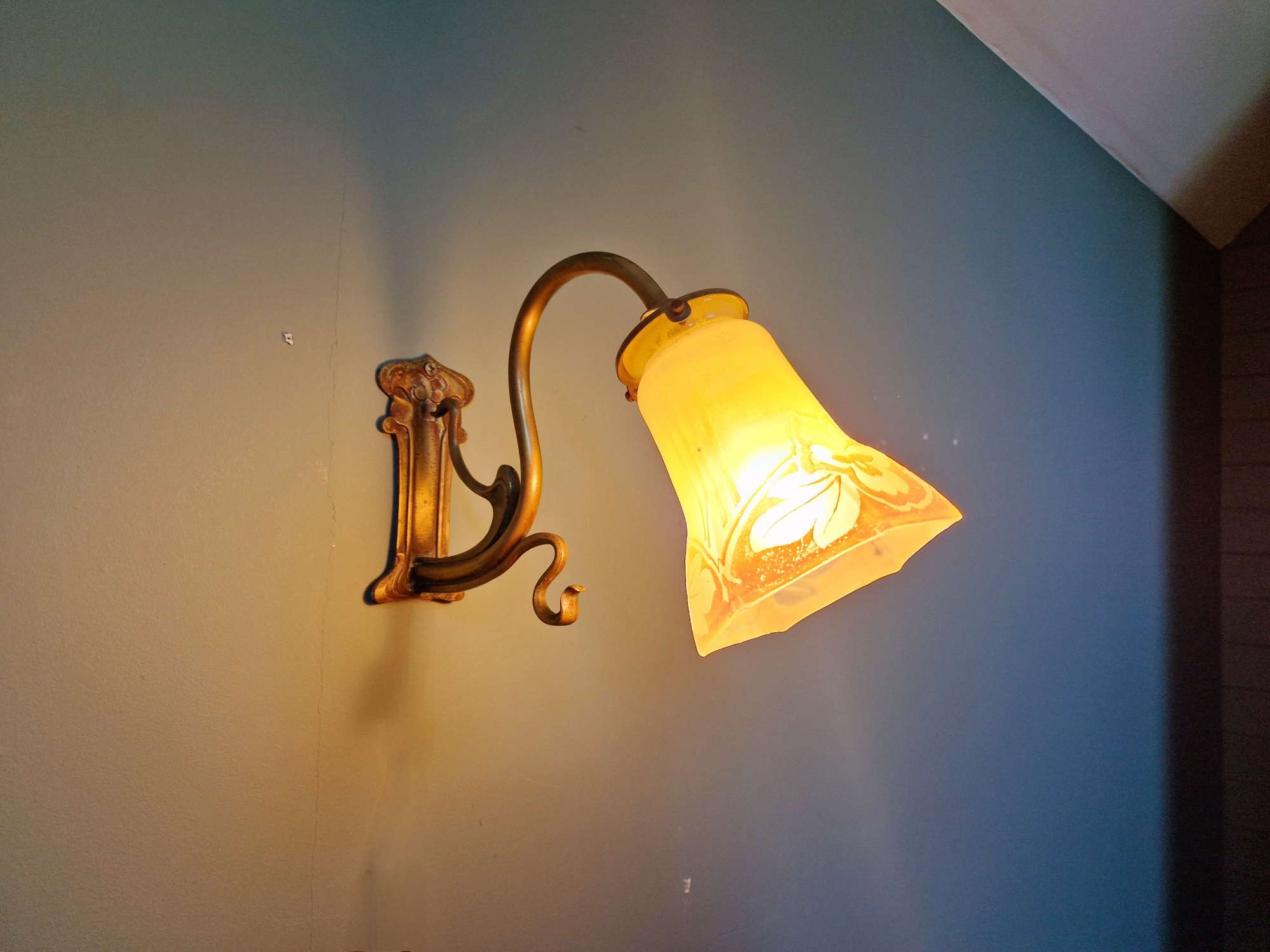 Bronze wall sconce Art Nouveau, 1900s