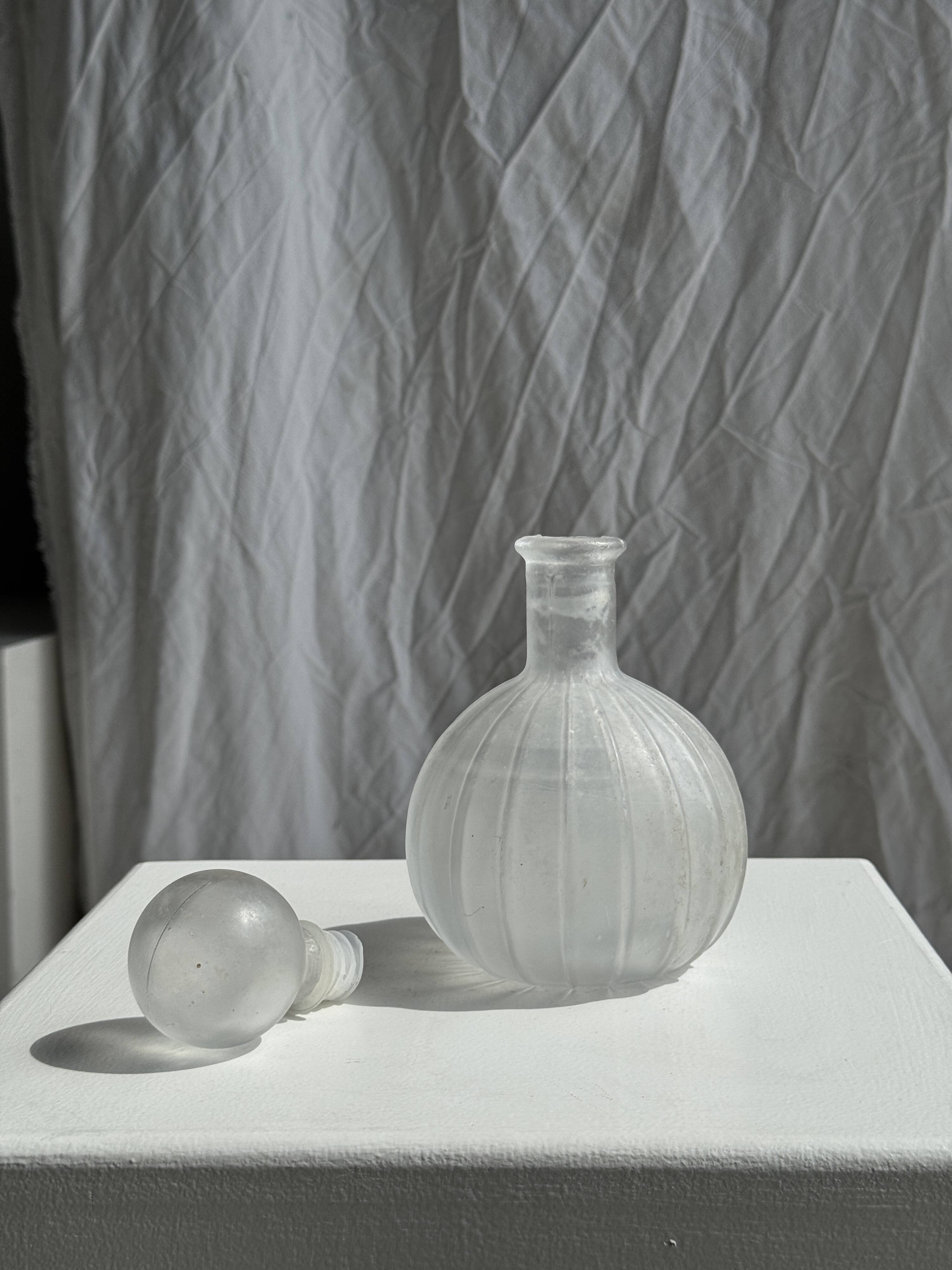Large vintage matte glass H2O bottle