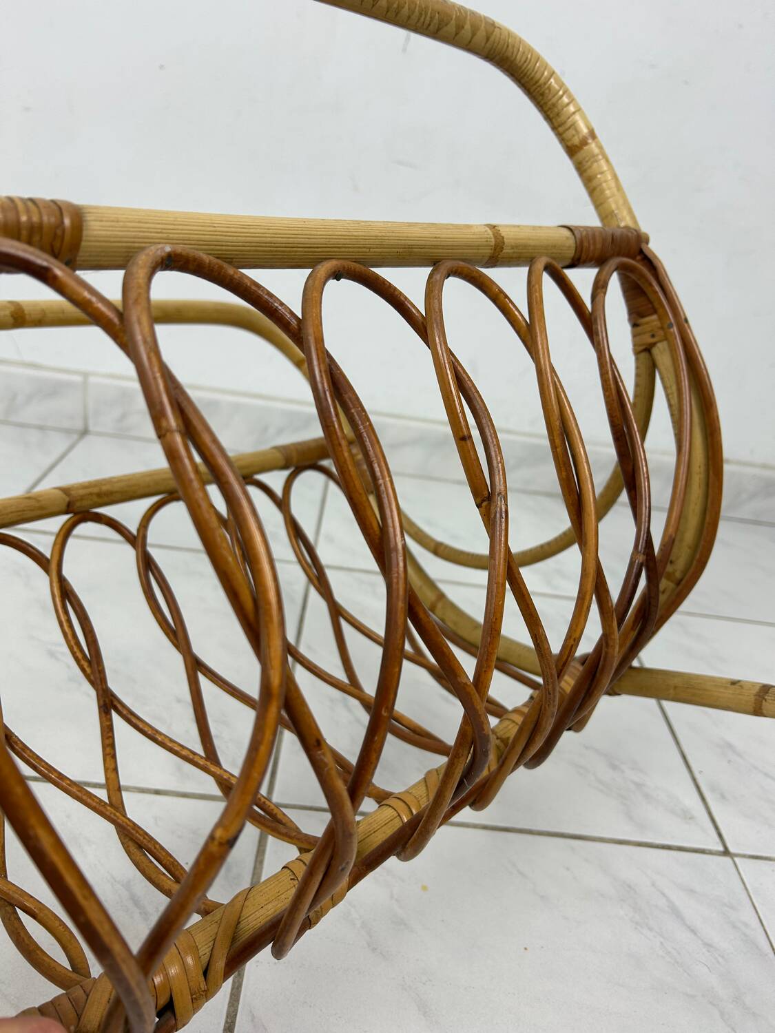 Porte-revues vintage en bambou