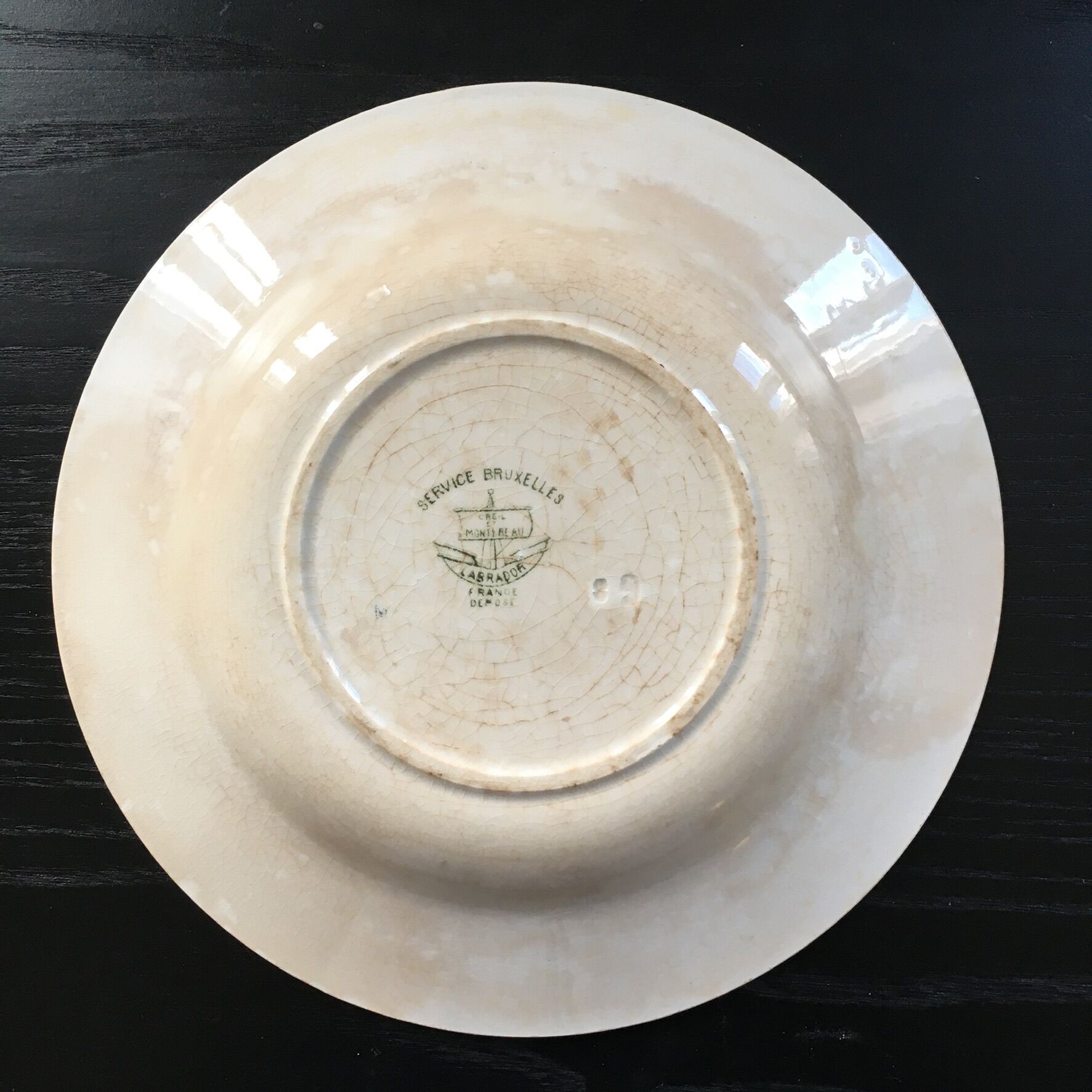 Old plate décor Brussels