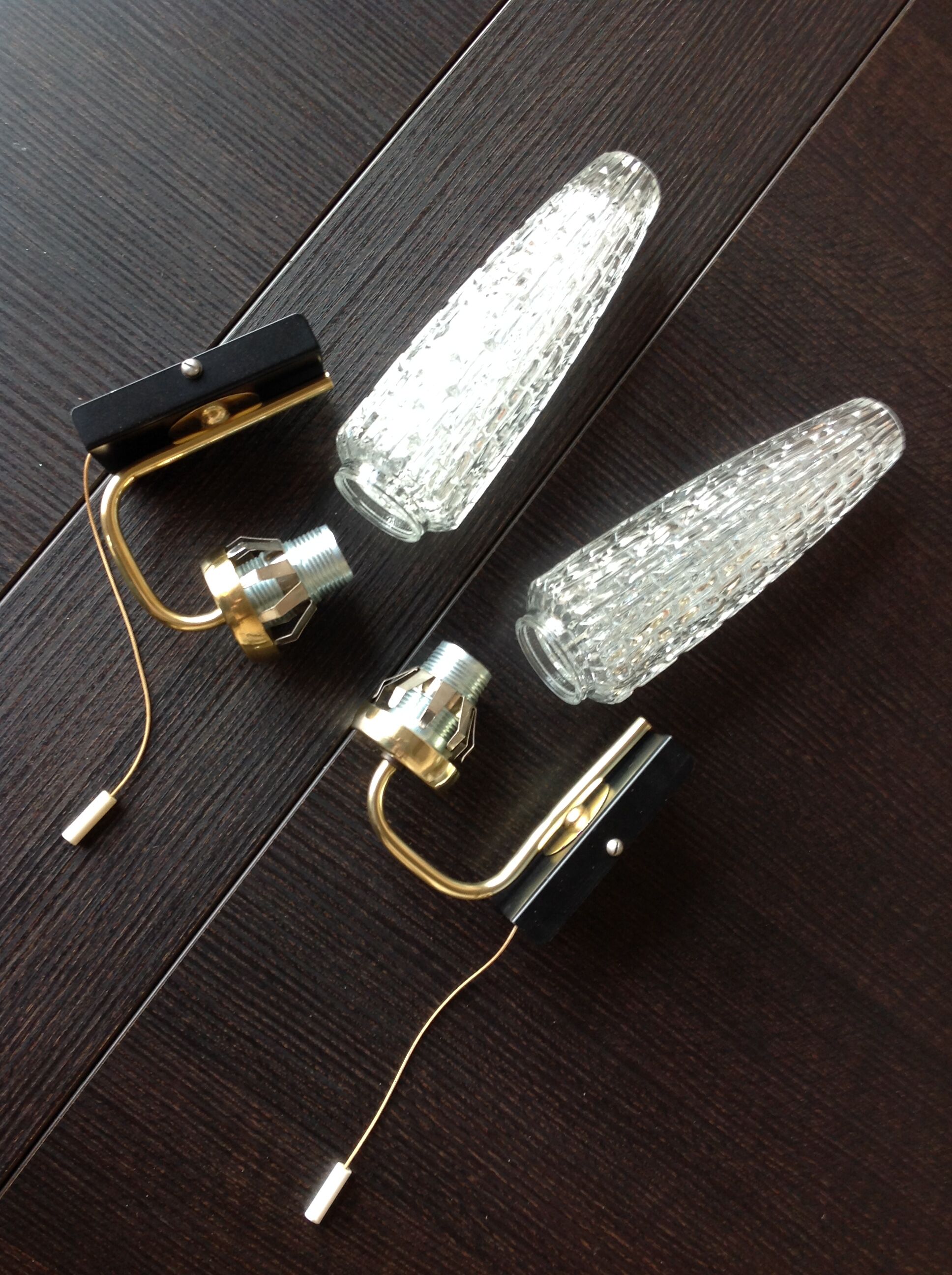 Pair of brass sconces and tulip glass 60